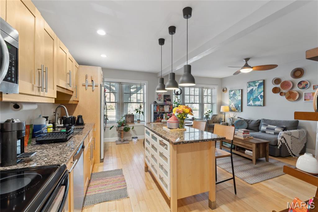 4228 Mcpherson Avenue Unit: 112