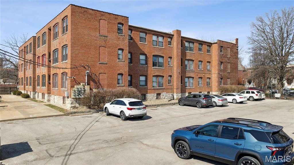 4228 Mcpherson Avenue Unit: 112
