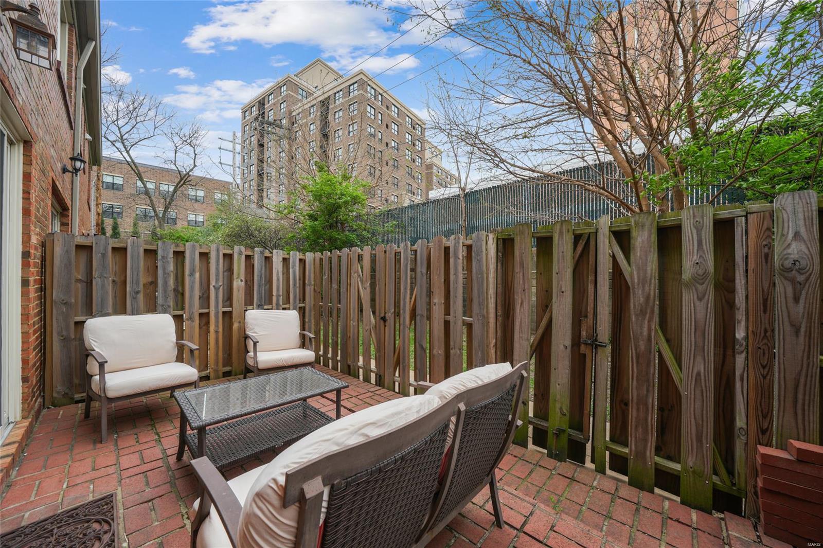 823 Westwood Drive Unit: 1S