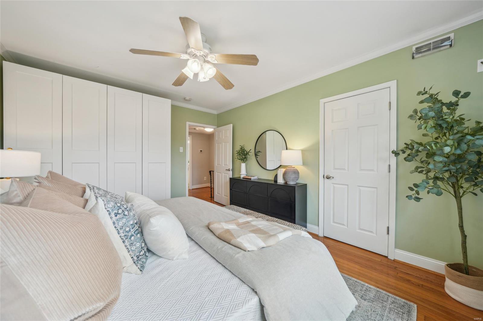 823 Westwood Drive Unit: 1S