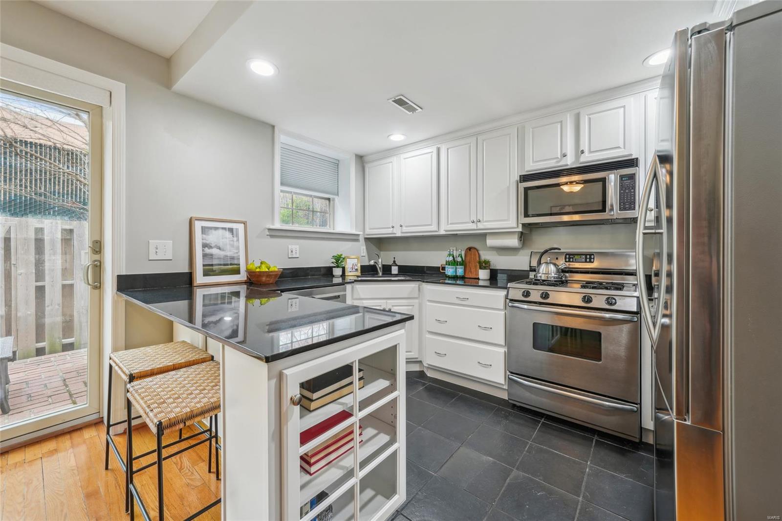 823 Westwood Drive Unit: 1S