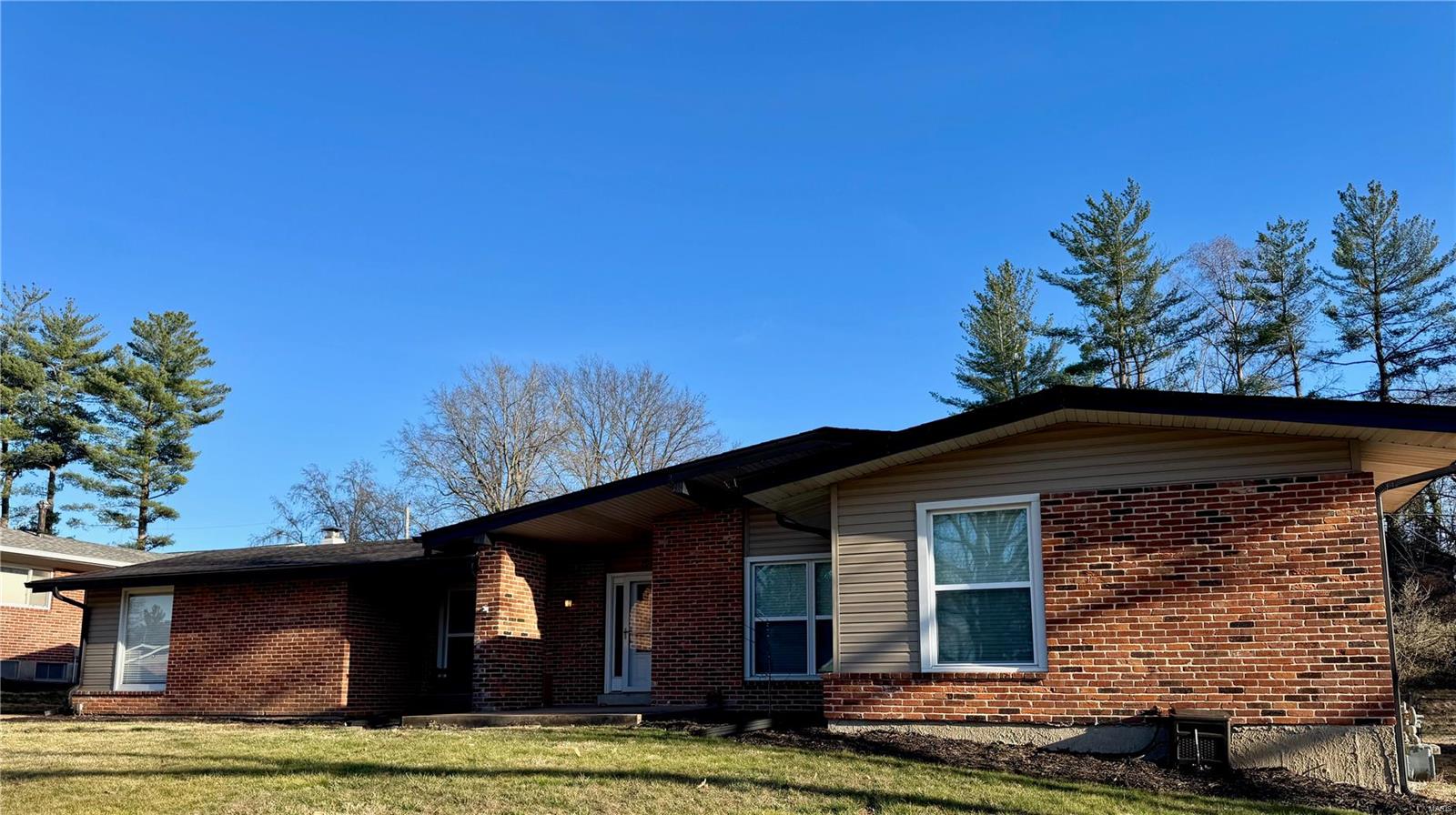 1010 Bedford Lane