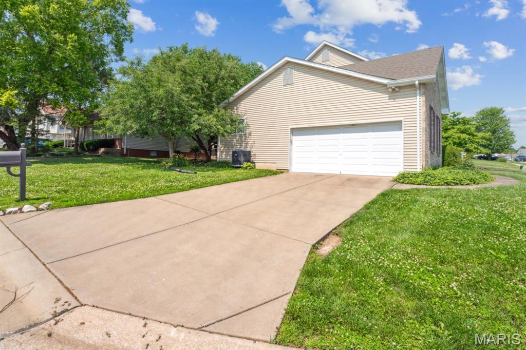 3337 Cottonwood Drive