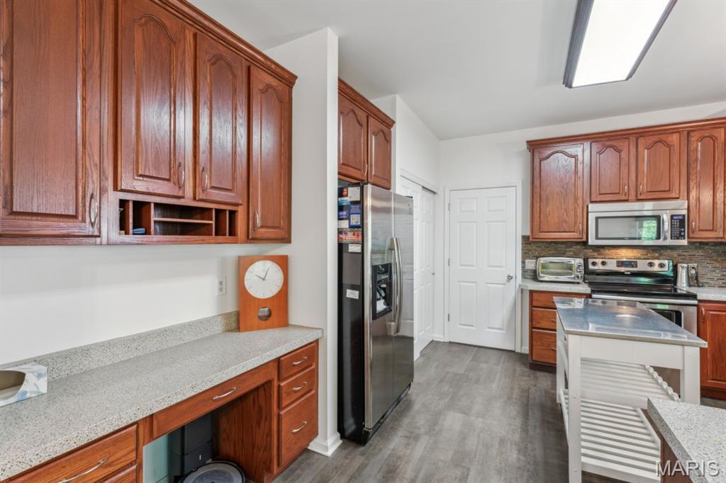 3337 Cottonwood Drive