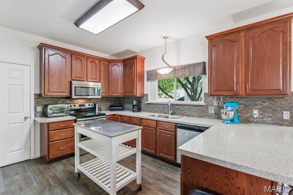 3337 Cottonwood Drive