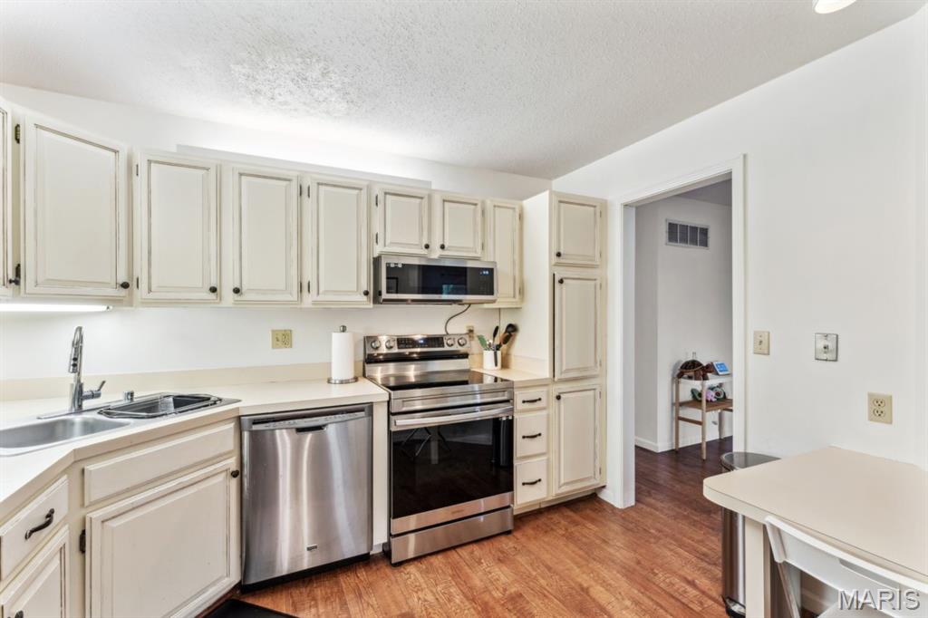 5579 Waterman Boulevard Unit: A