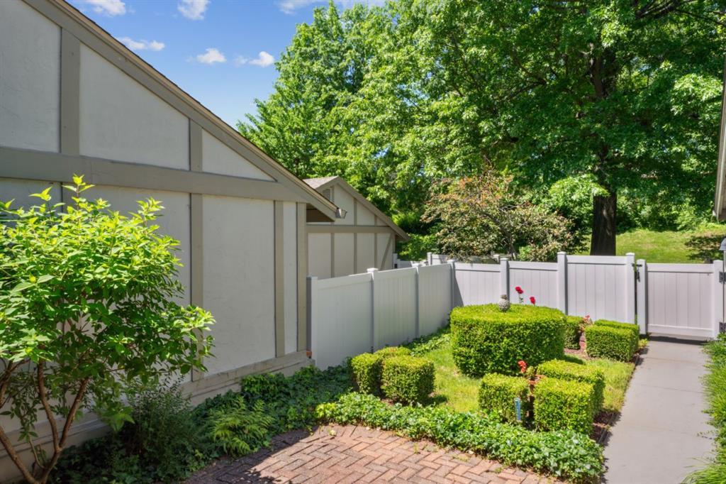 2114 Mason Lake Drive