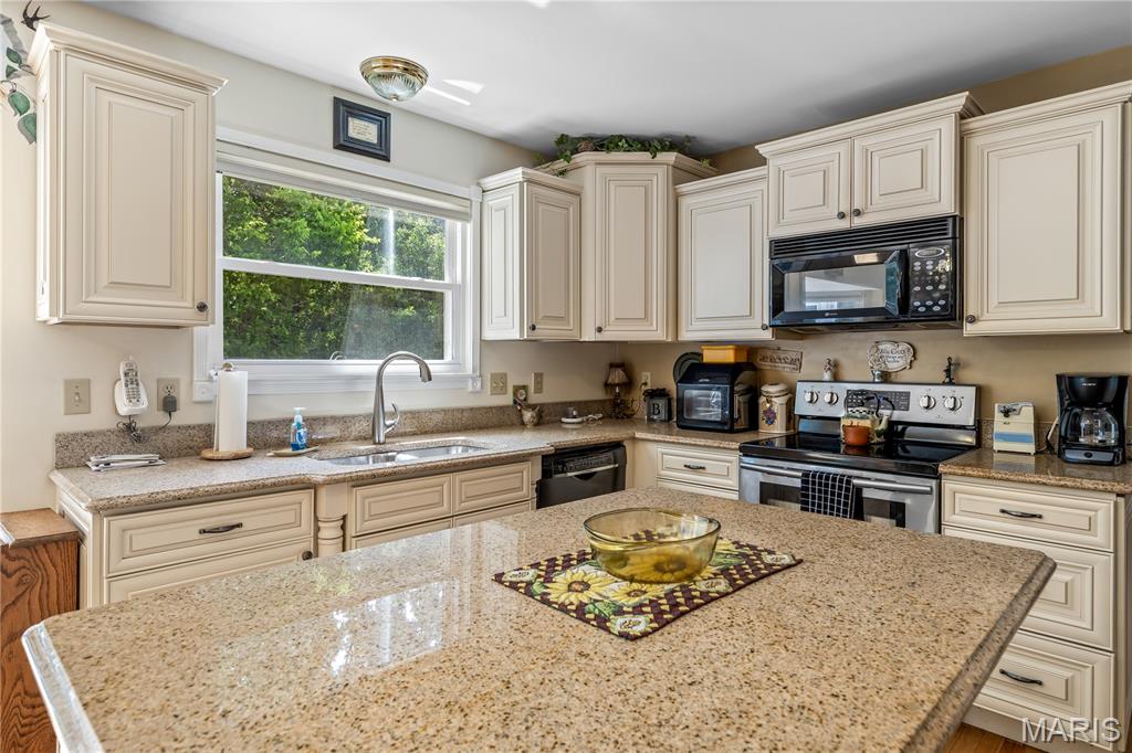 5524 Providence Place Drive