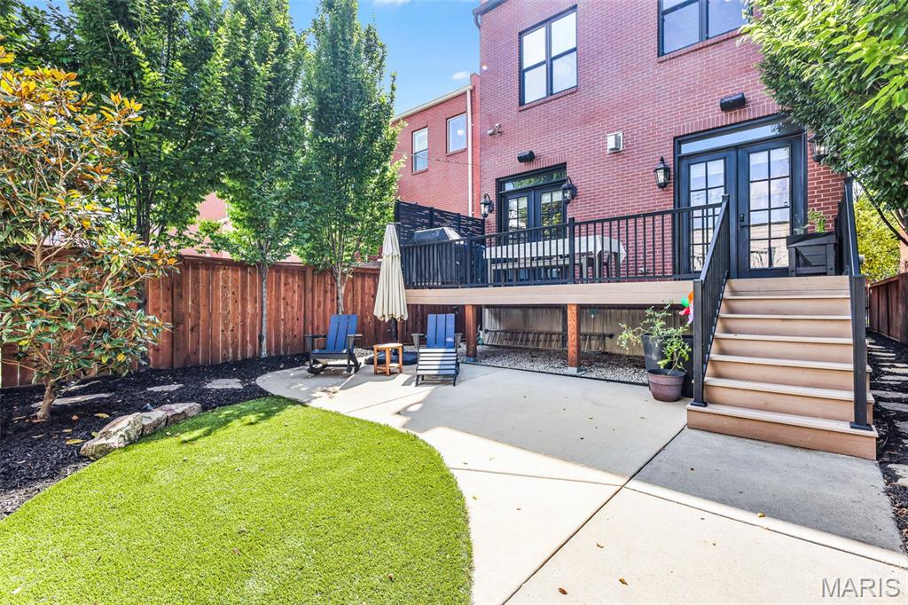 1218 Dolman Street