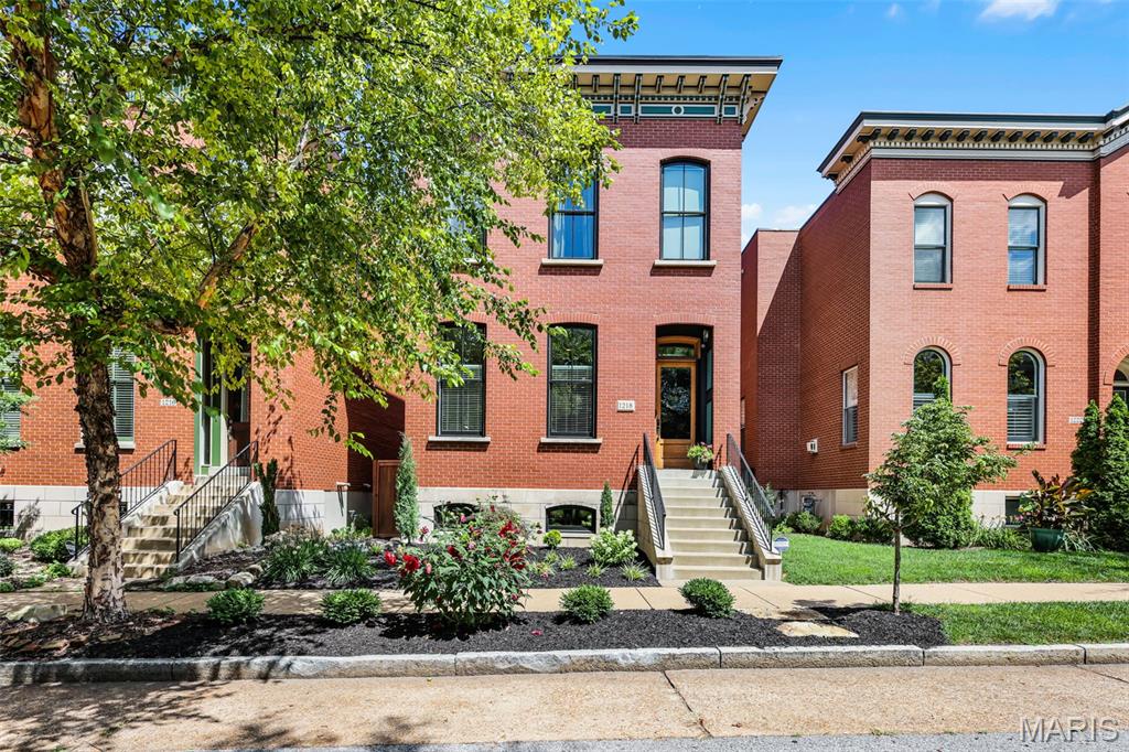1218 Dolman Street