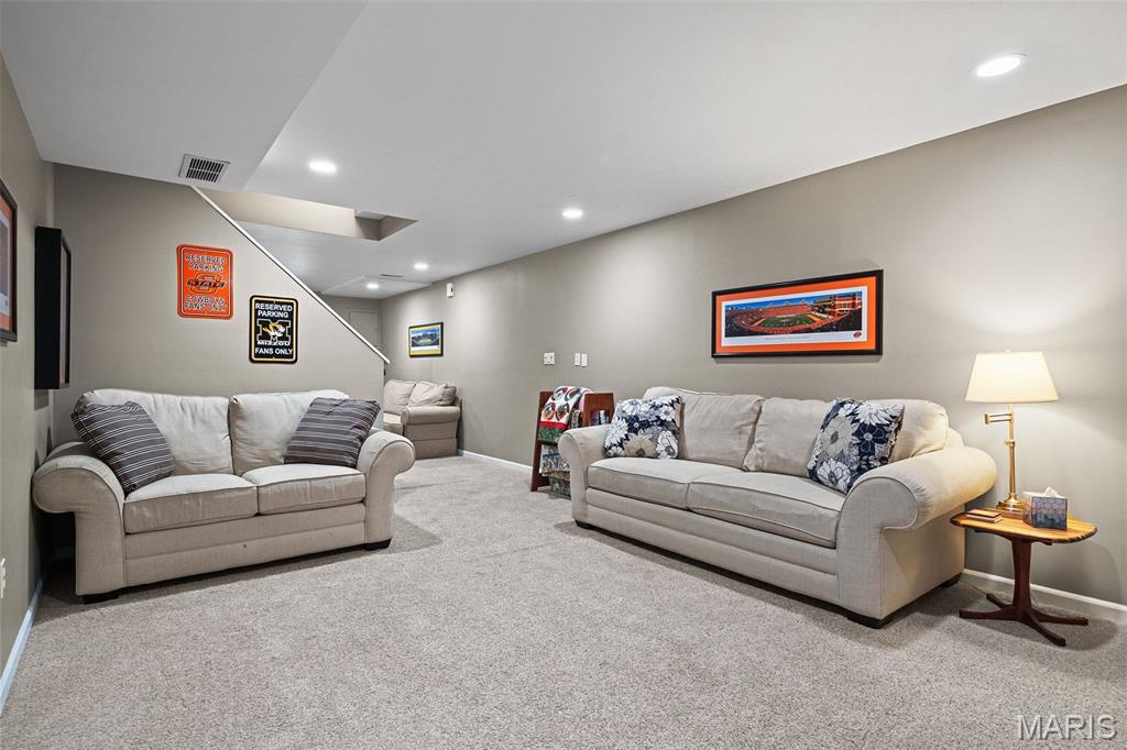415 Lynwood Forest Drive