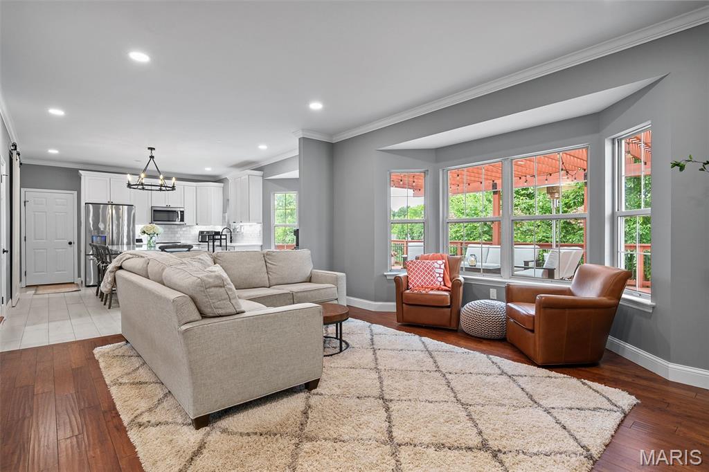 415 Lynwood Forest Drive