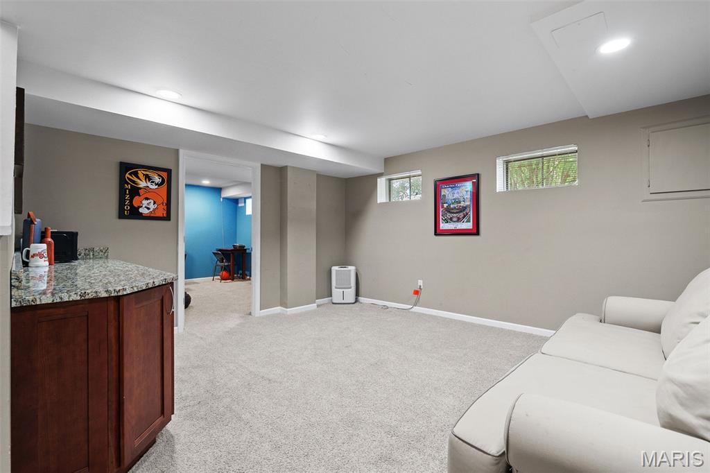 415 Lynwood Forest Drive