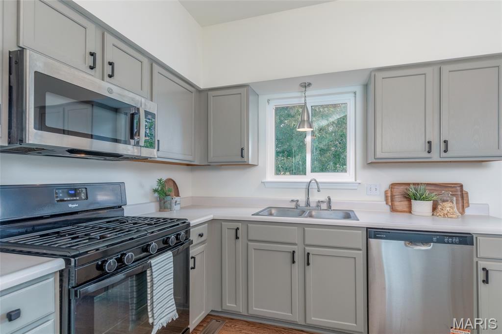 5425 Arsenal Street