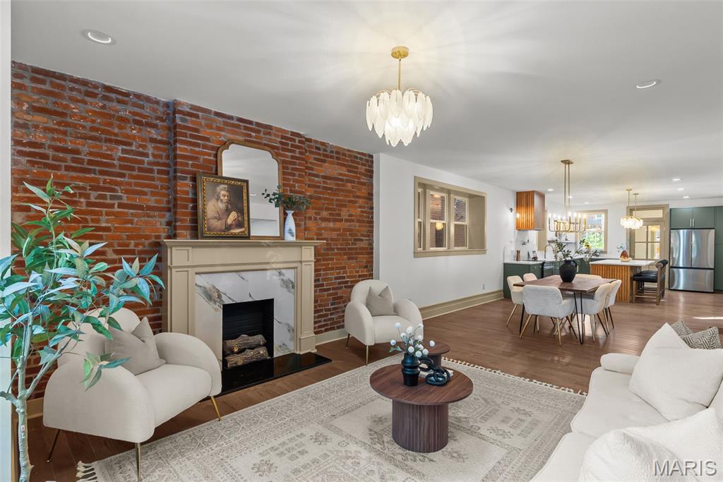 4038 Botanical Avenue