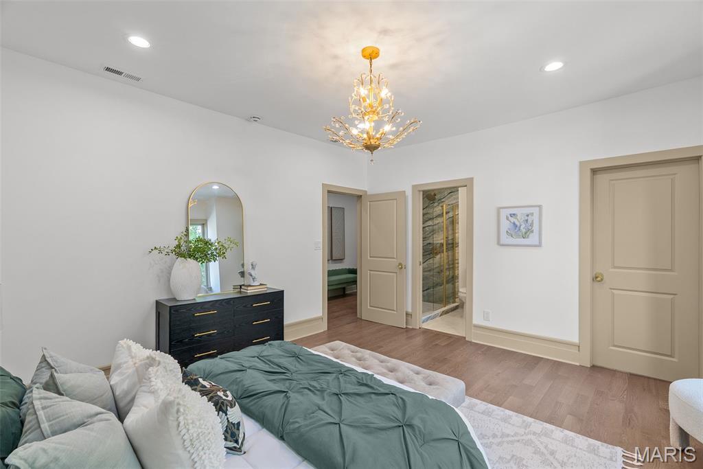 4038 Botanical Avenue