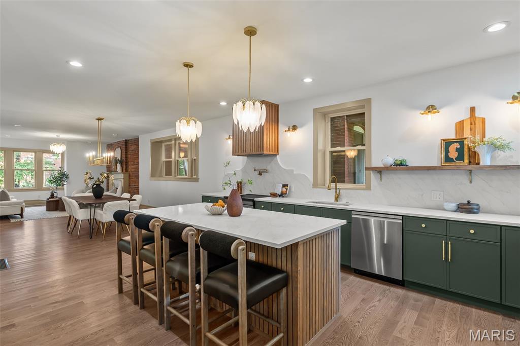 4038 Botanical Avenue