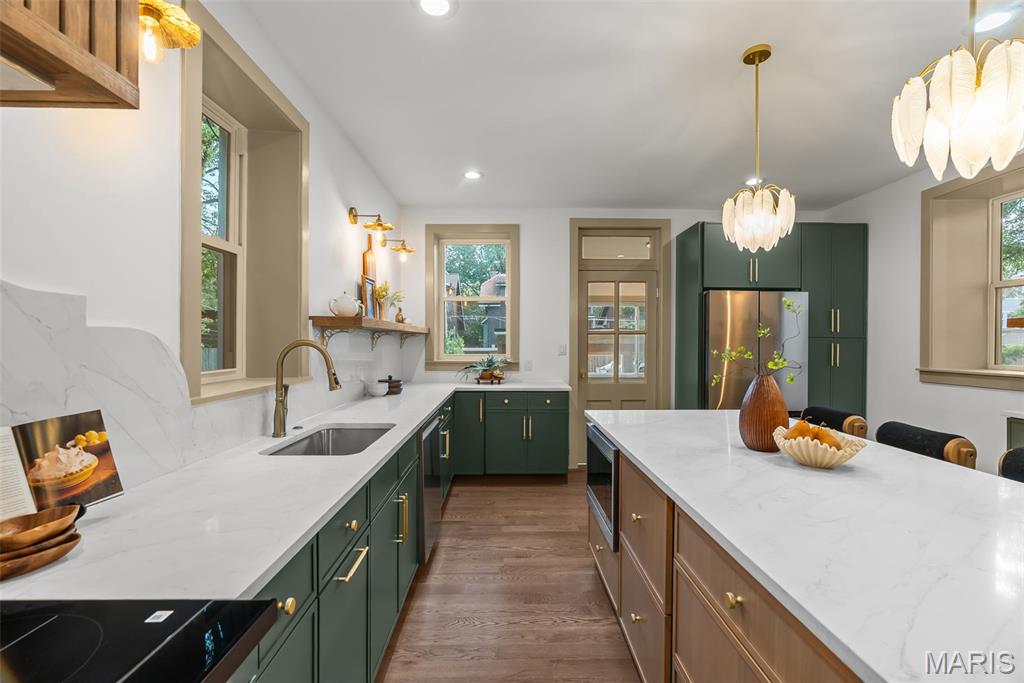 4038 Botanical Avenue