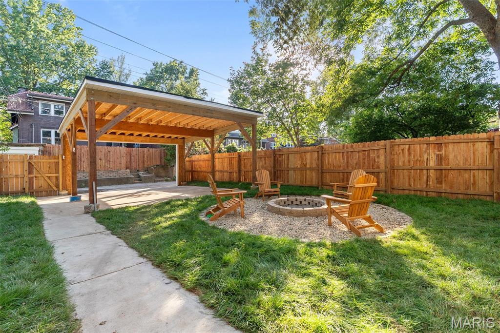 4038 Botanical Avenue