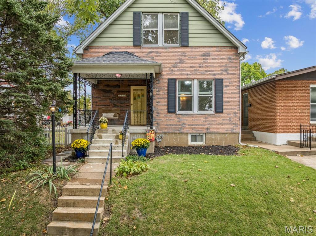 5579 Lansdowne Avenue
