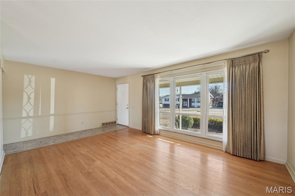 9233 Queenston Drive