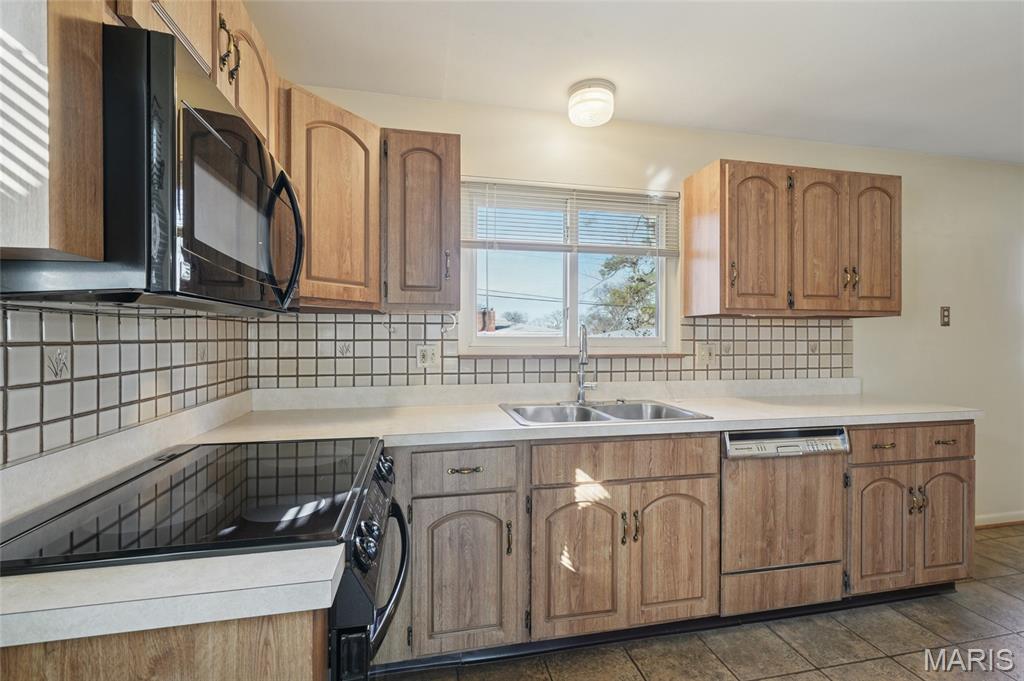 9233 Queenston Drive