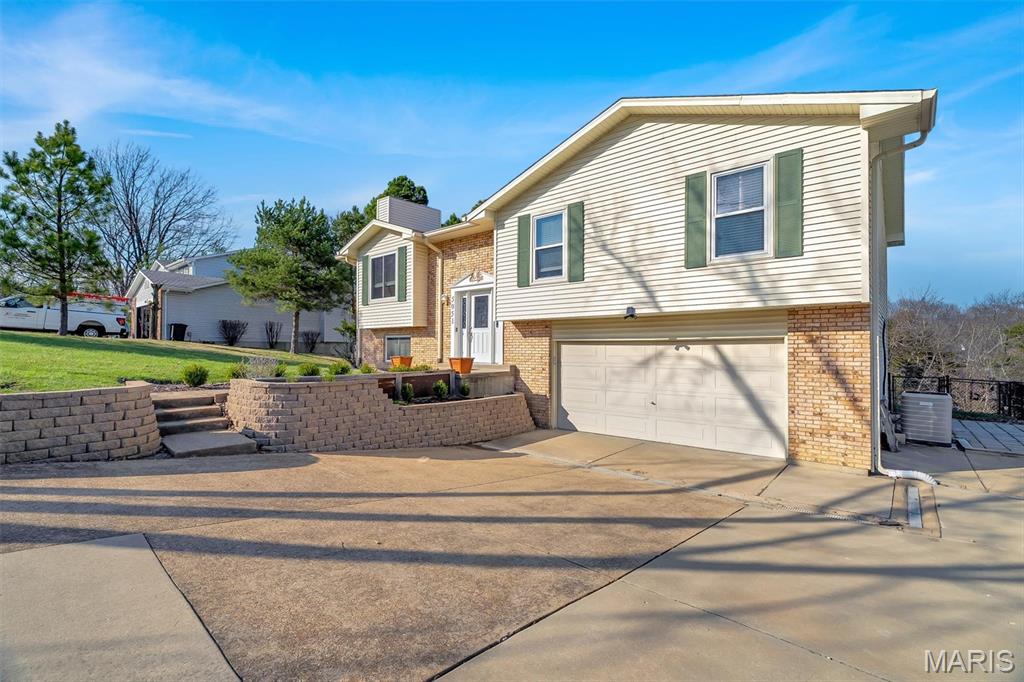 5051 Lancelot Lane