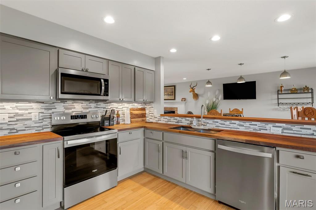 5051 Lancelot Lane