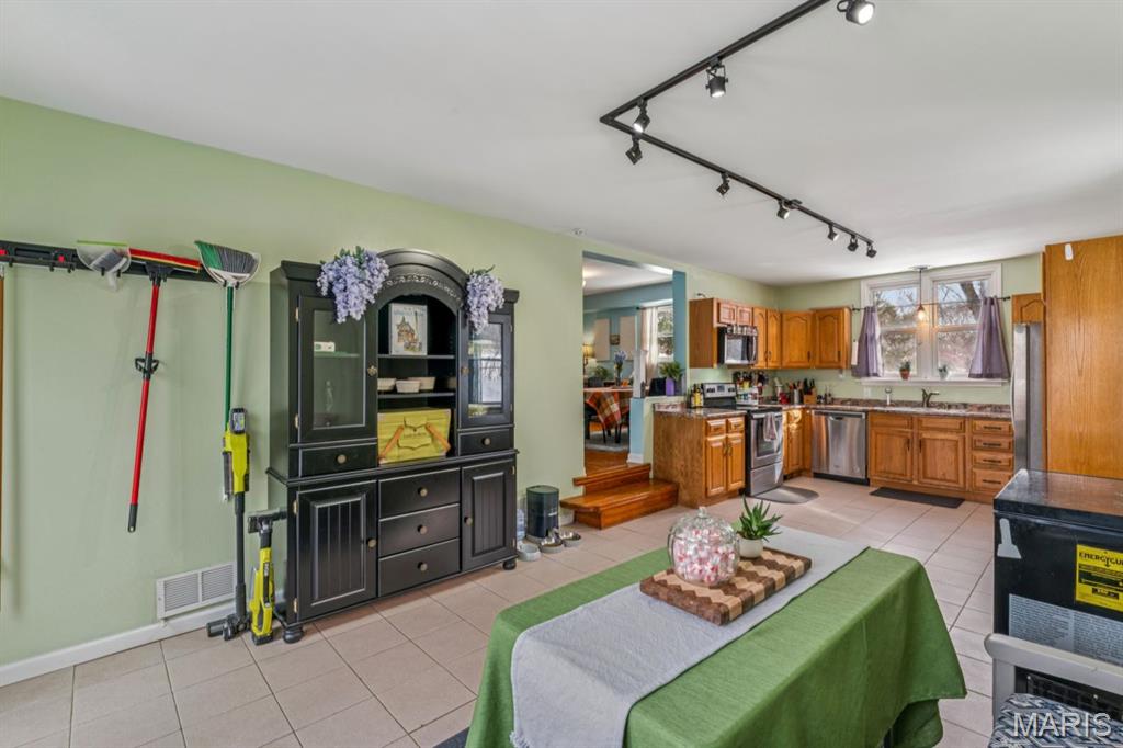 2617 Rosemary Lane