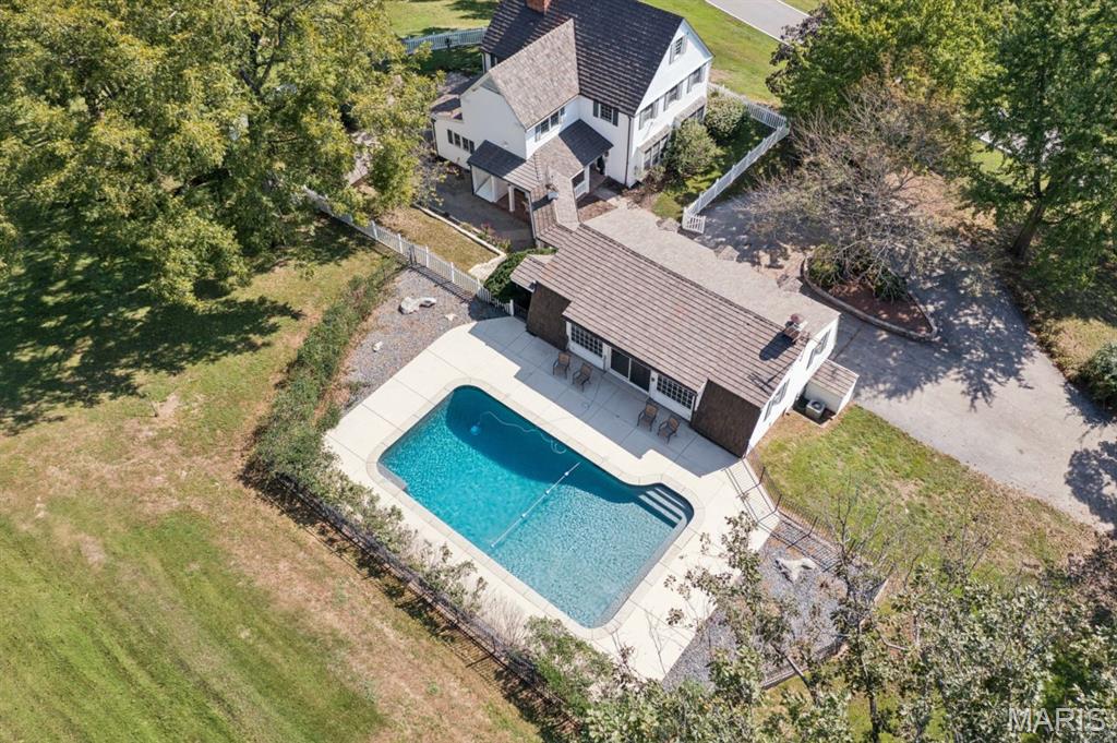 2333 Ossenfort Road