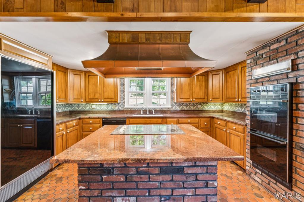 2333 Ossenfort Road
