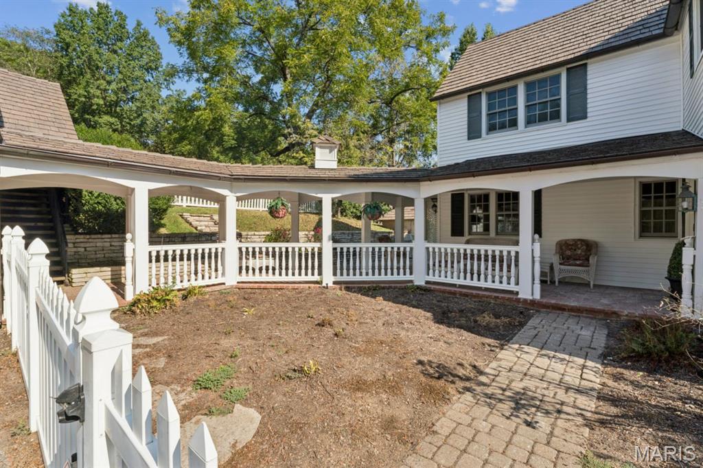 2333 Ossenfort Road