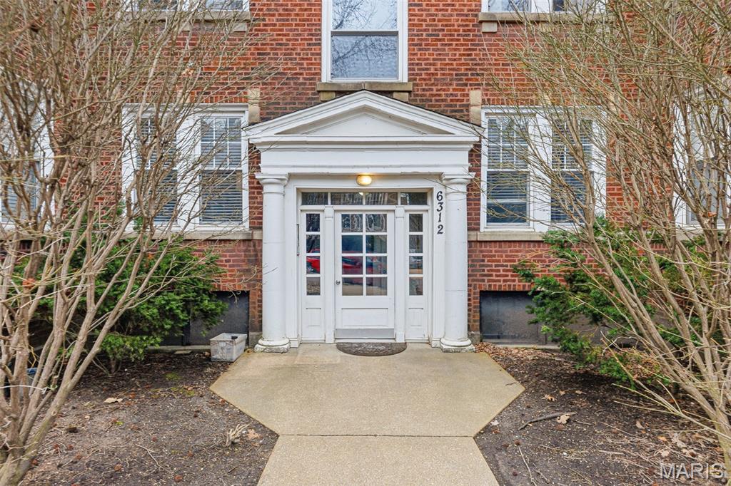 6312 Southwood Avenue Unit: 3E