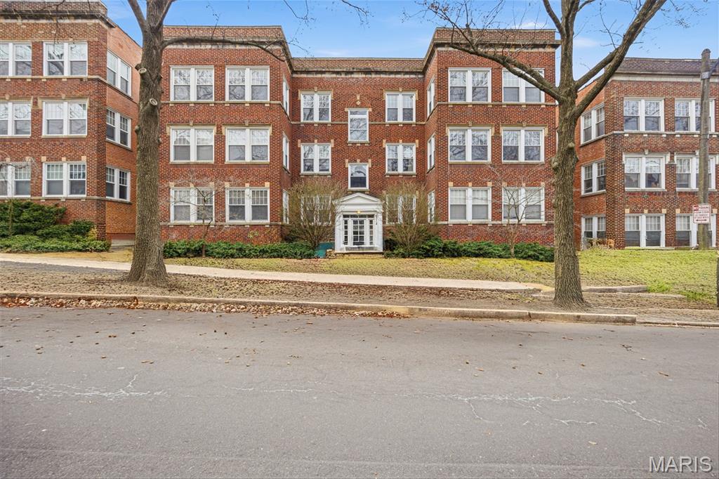 6312 Southwood Avenue Unit: 3E