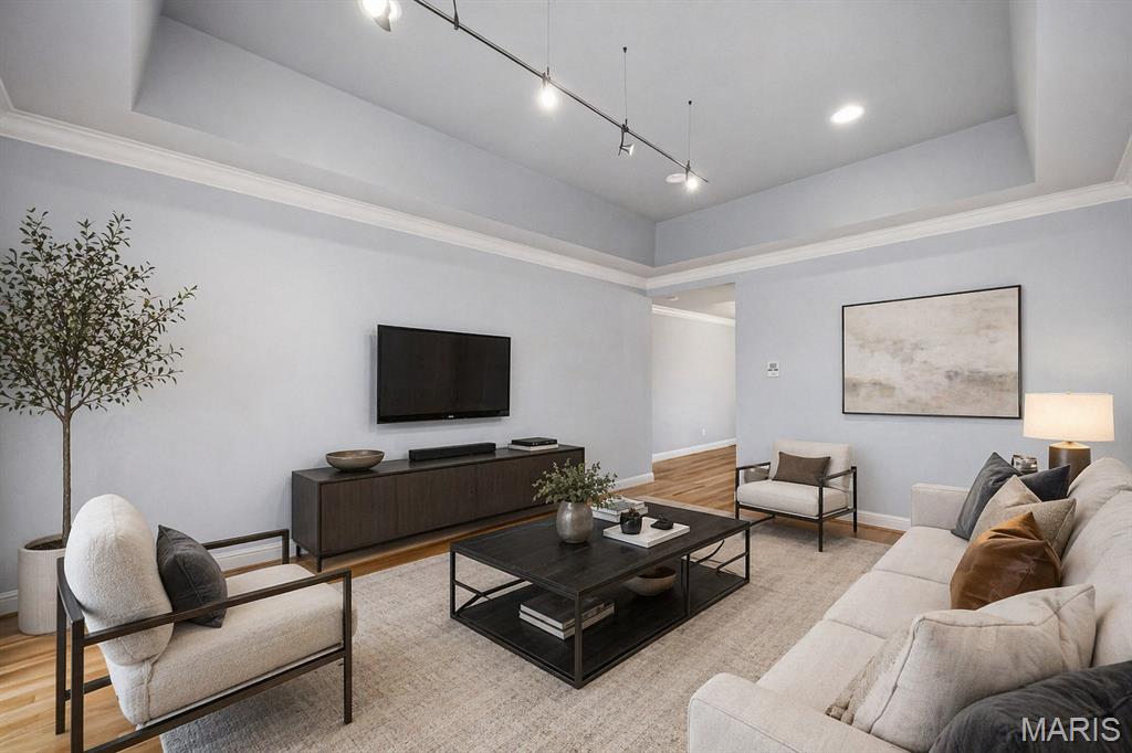 6312 Southwood Avenue Unit: 3E