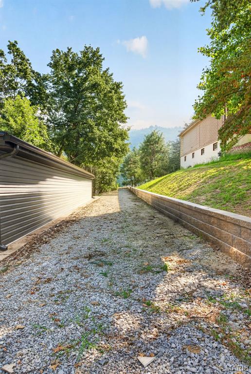 310 Cliff Cave Road