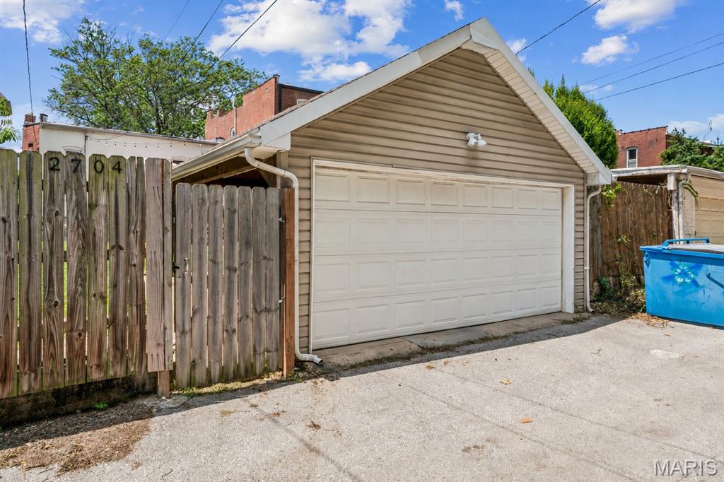 2704 Louisiana Avenue