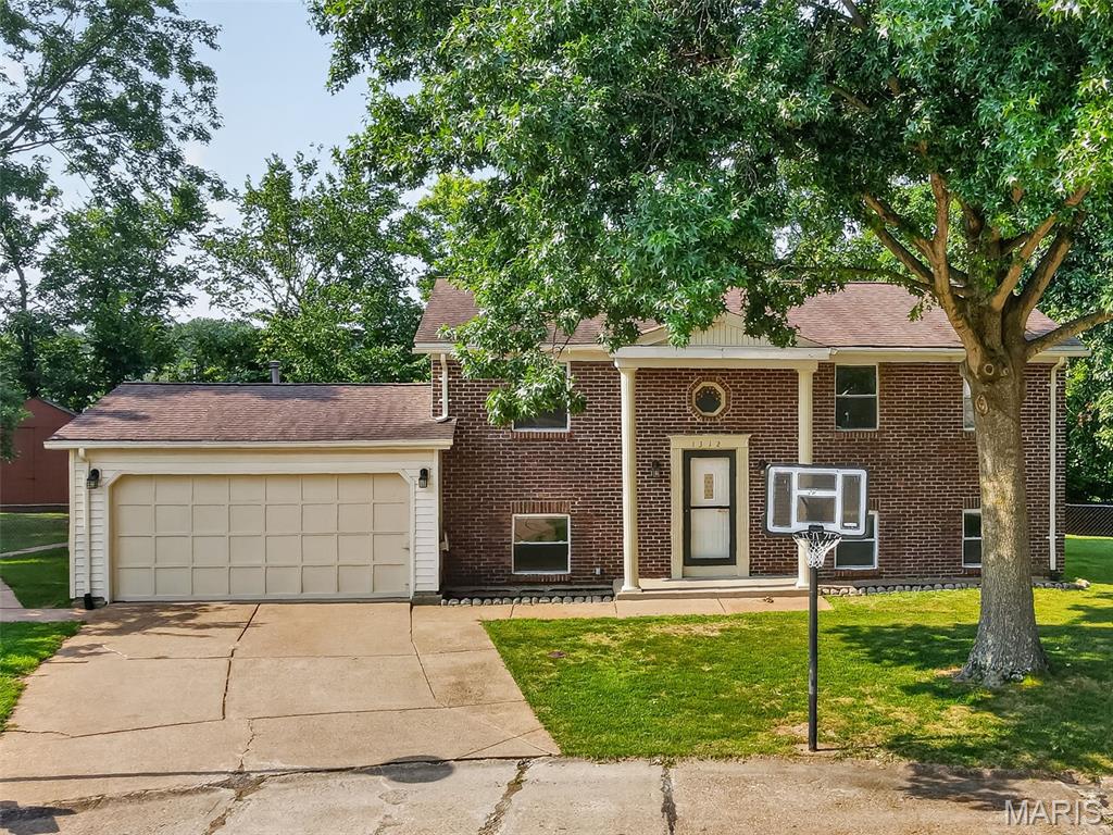 1312 Twin Trails Court