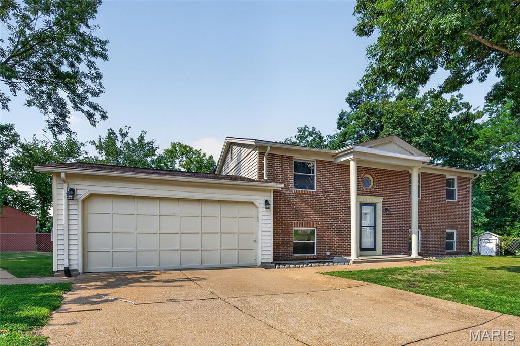 1312 Twin Trails Court