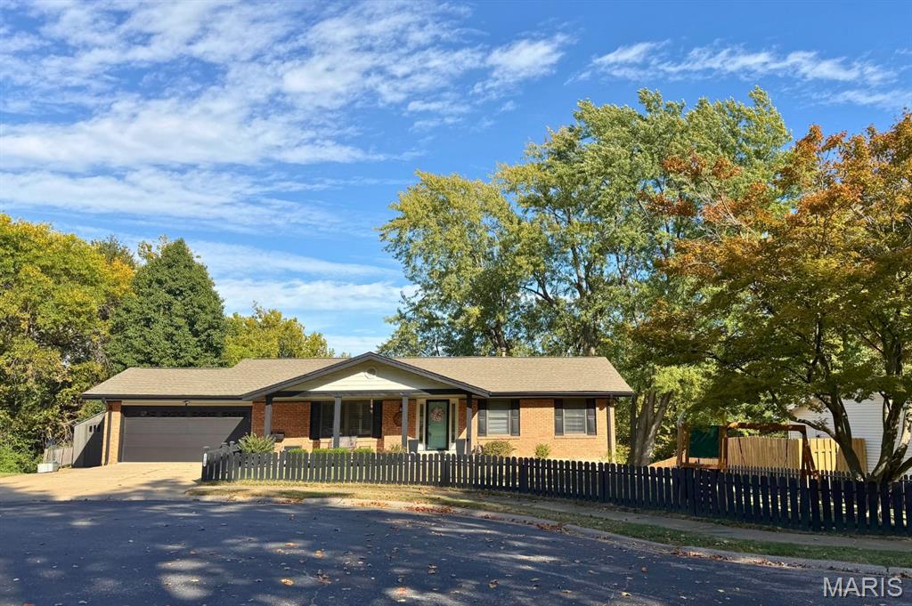 2700 Brookridge Lane