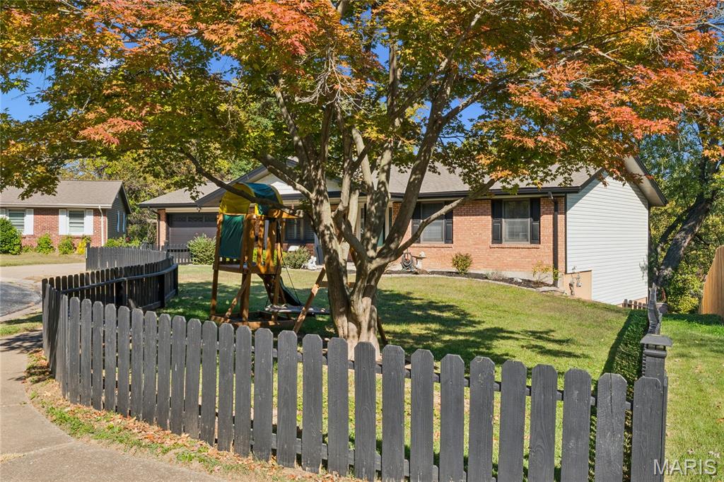 2700 Brookridge Lane