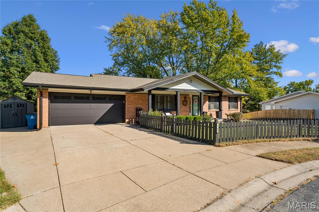 2700 Brookridge Lane