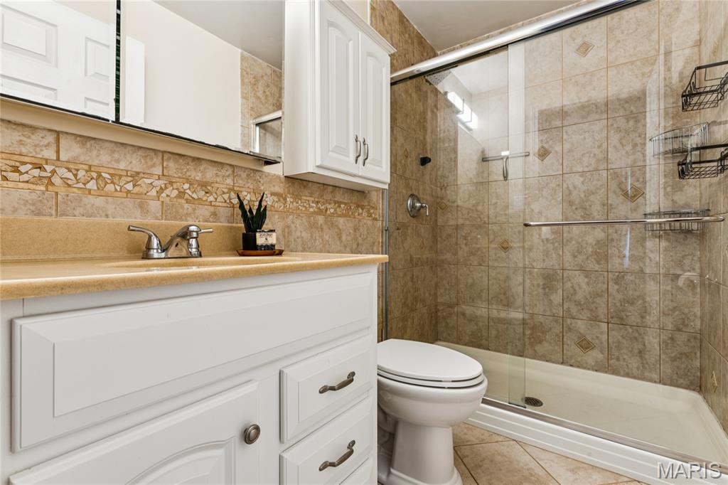 2700 Brookridge Lane