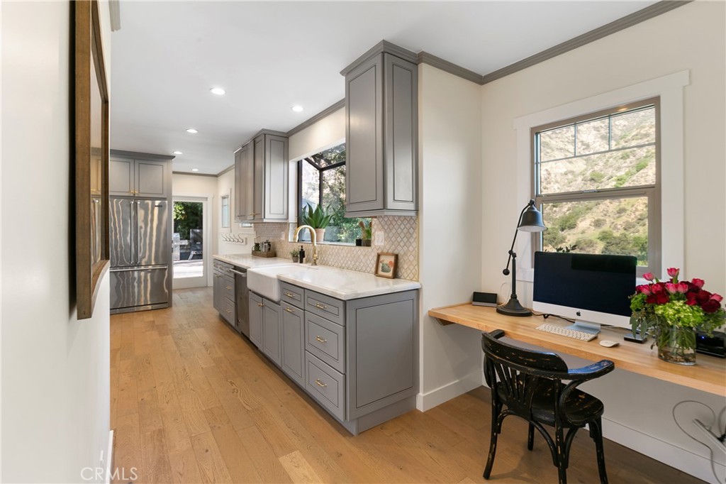 2436 N Altadena Drive