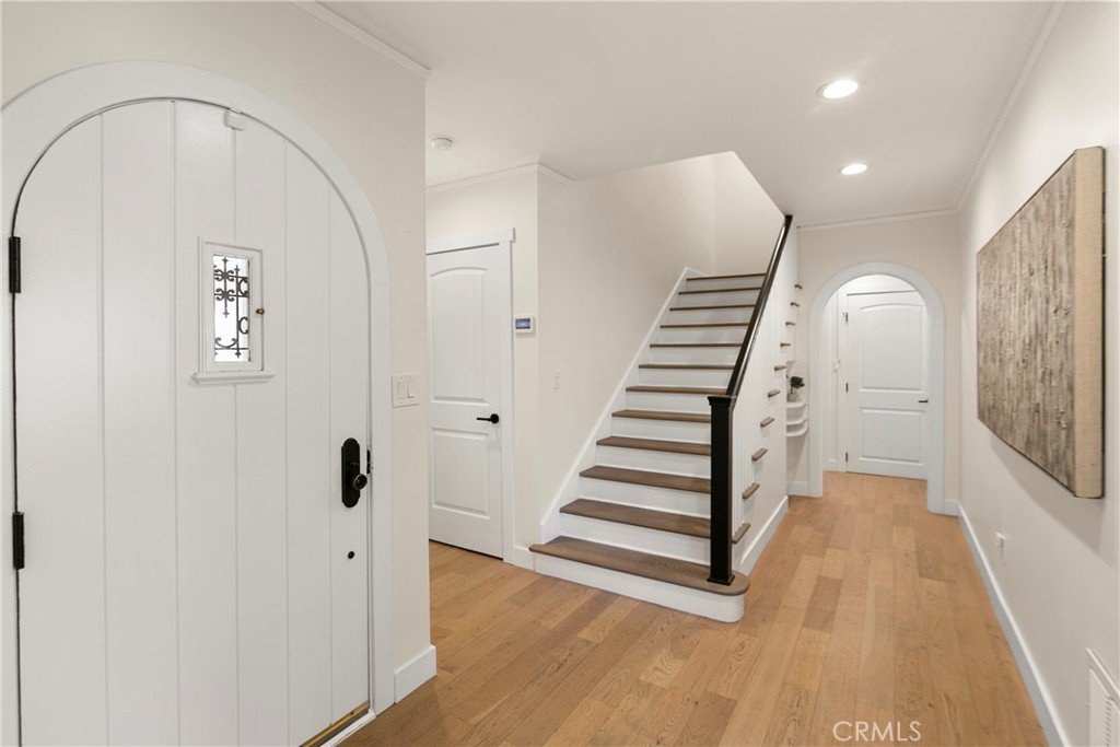 2436 N Altadena Drive