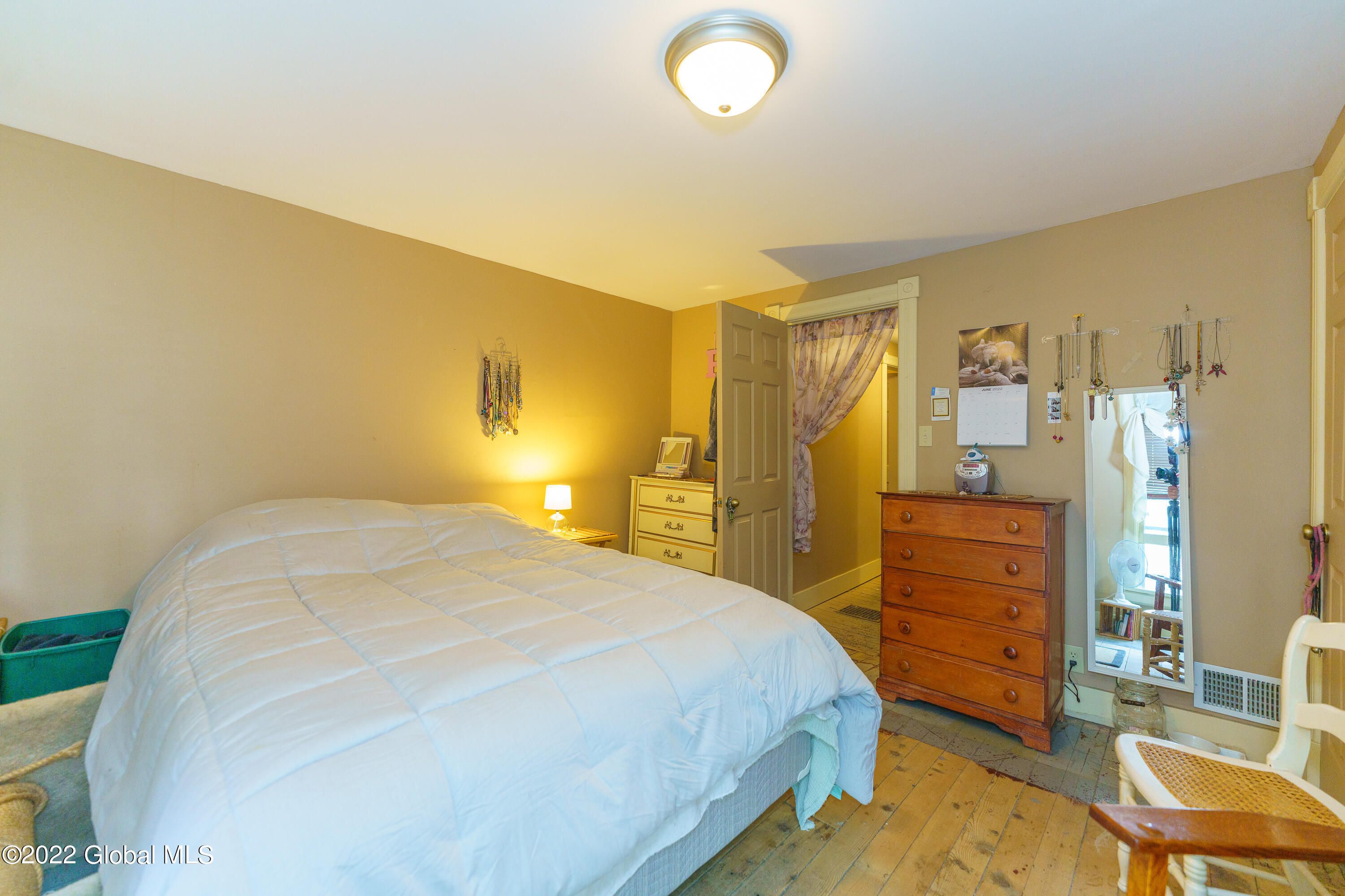 99 W 8th Avenue