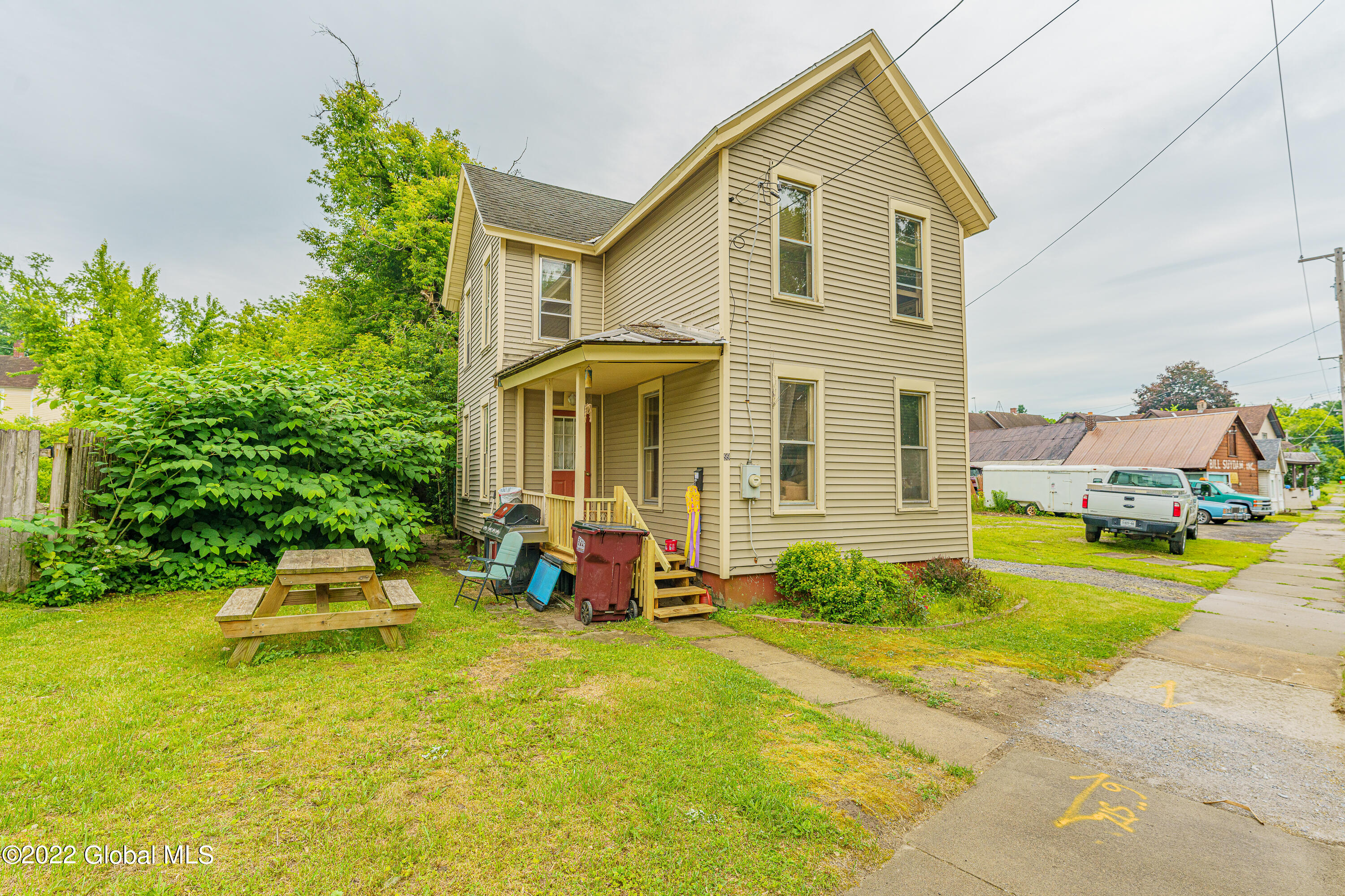 99 W 8th Avenue