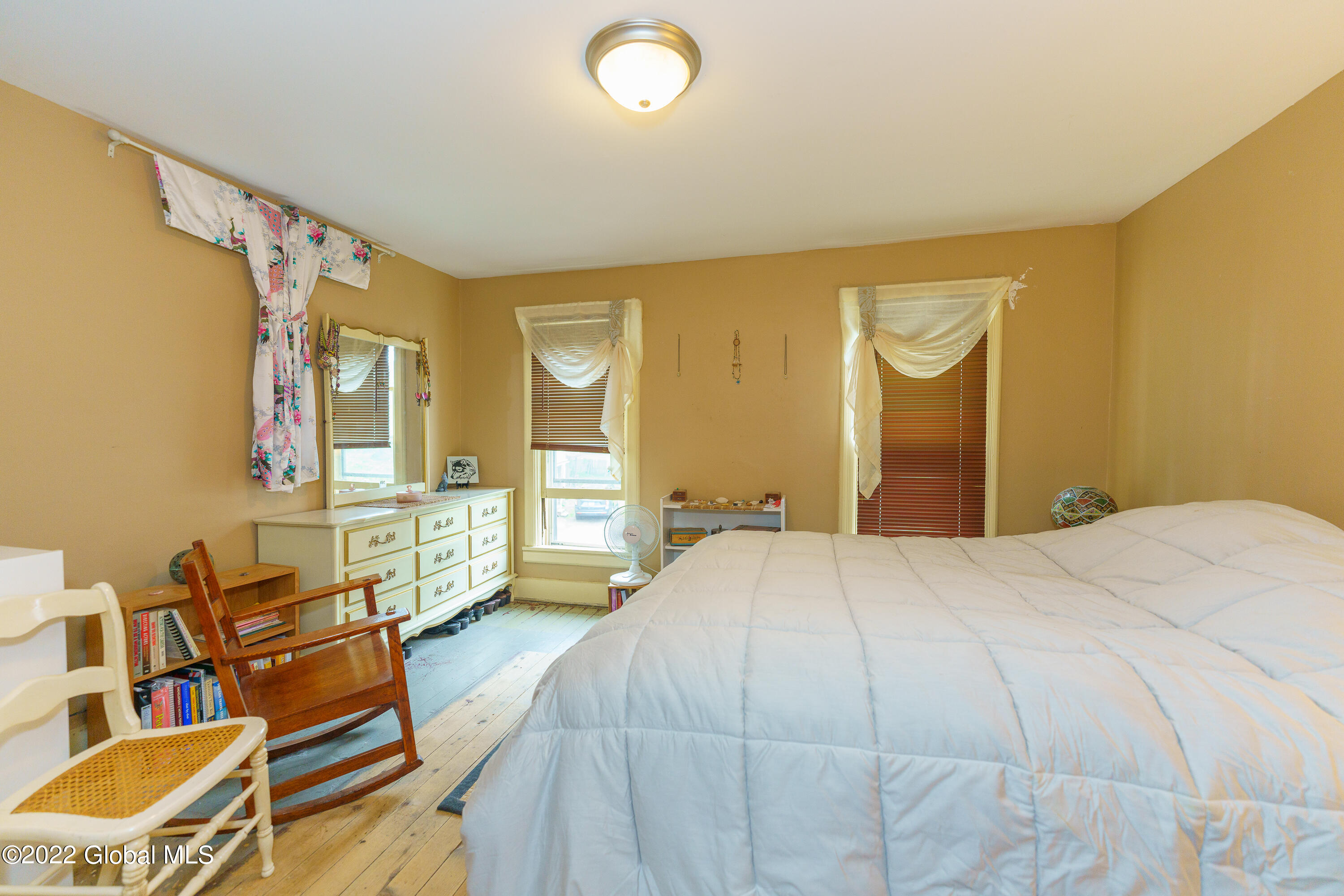 99 W 8th Avenue