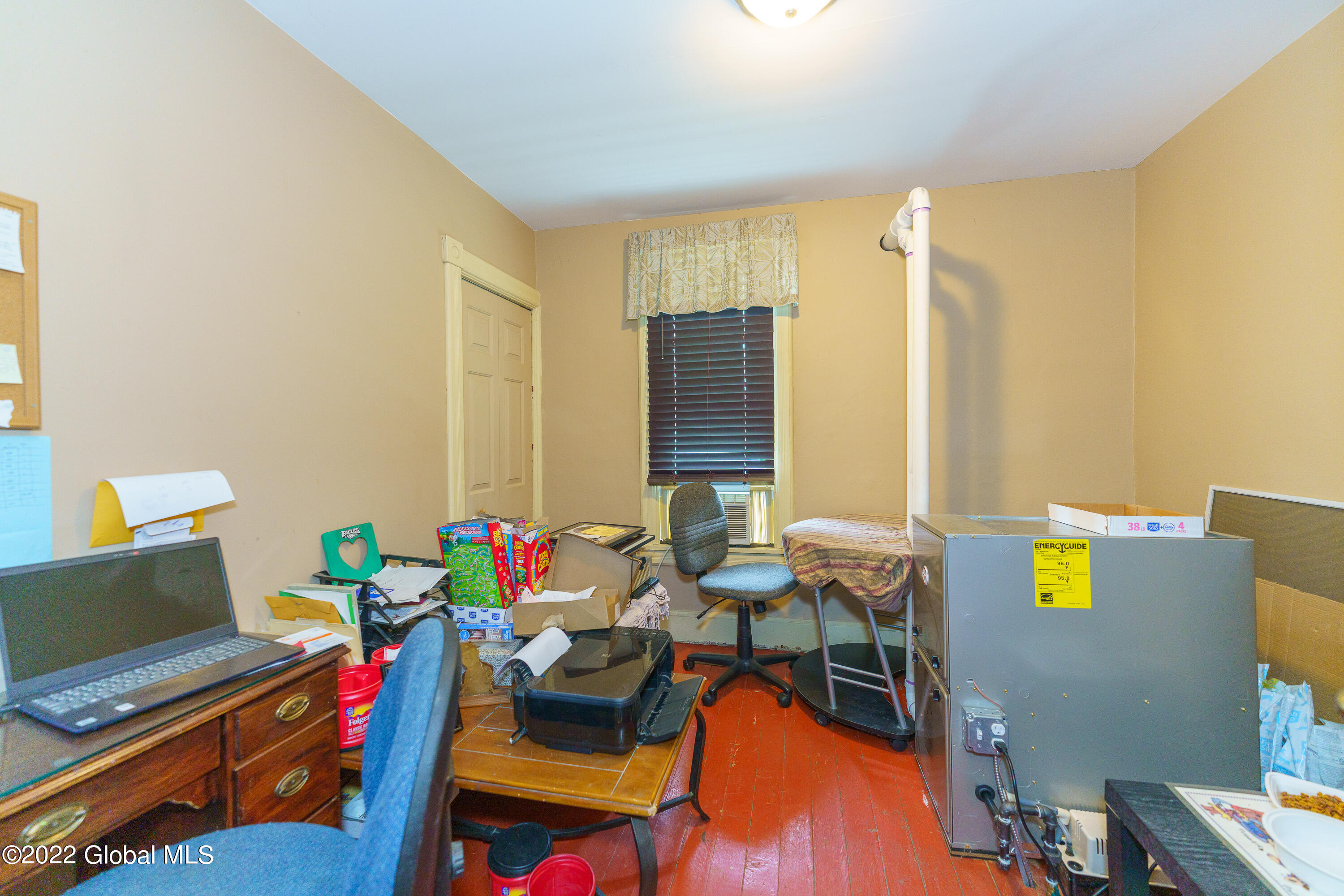 99 W 8th Avenue