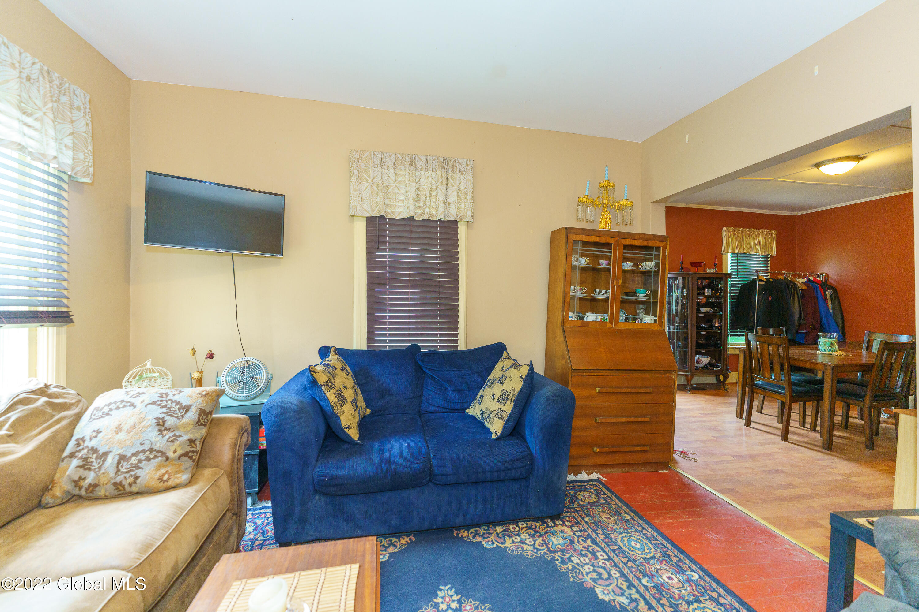 99 W 8th Avenue